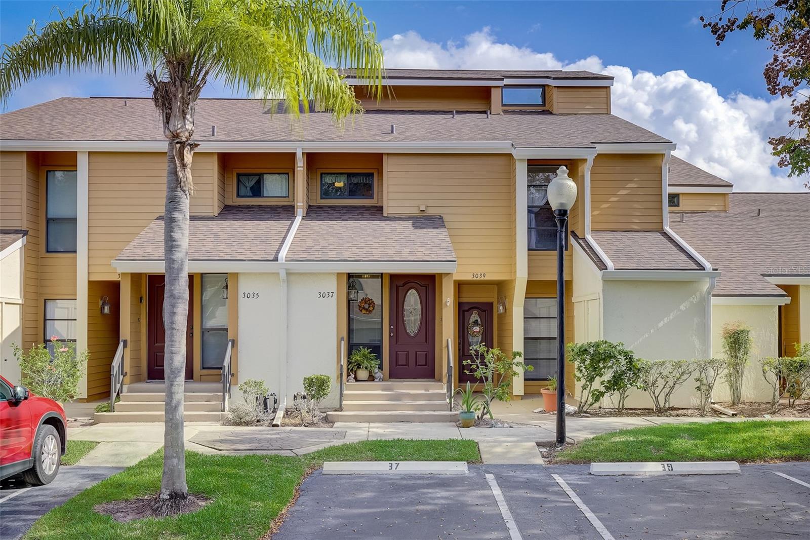 RAINTREE VILLAGE CONDO PH 01 - Residential