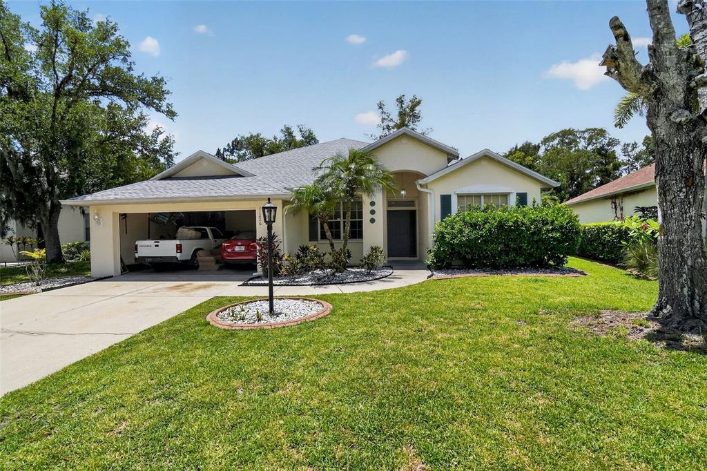 Photo of 11226 Primrose Circle, Bradenton, FL 34202 (MLS # O6412561)
