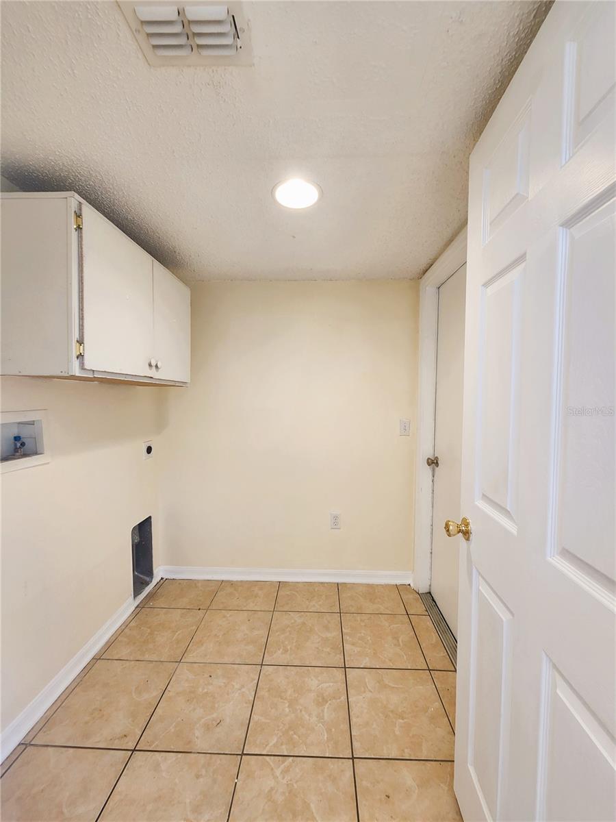 POINCIANA NBRHD 5 NORTH VIL 3 - Residential Lease