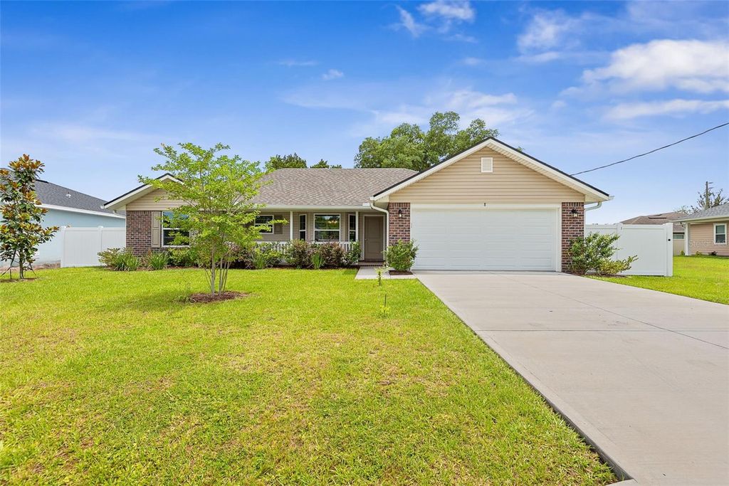 Photo of 8 Persimmon Drive, Palm Coast, FL 32164 (MLS # FC318919)