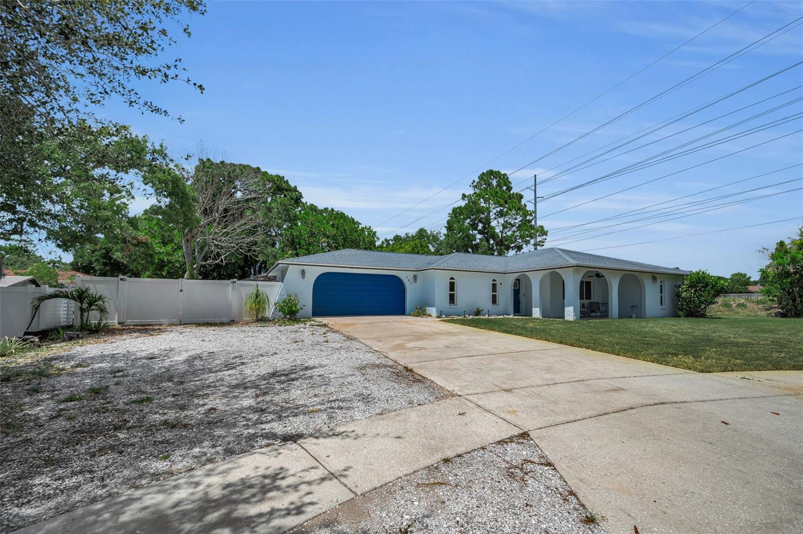 505 WHISPERING OAK DRIVE