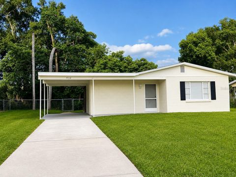 Photo of 930 Emerald Drive, Mount Dora, FL 32757 (MLS # O6424246)