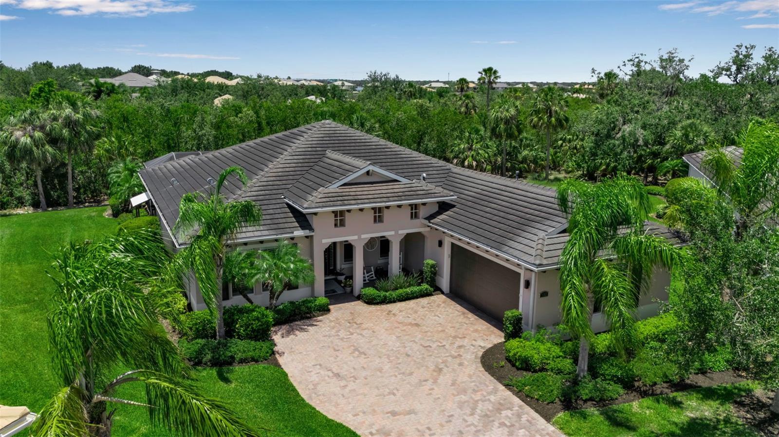 932 MANGROVE EDGE COURT