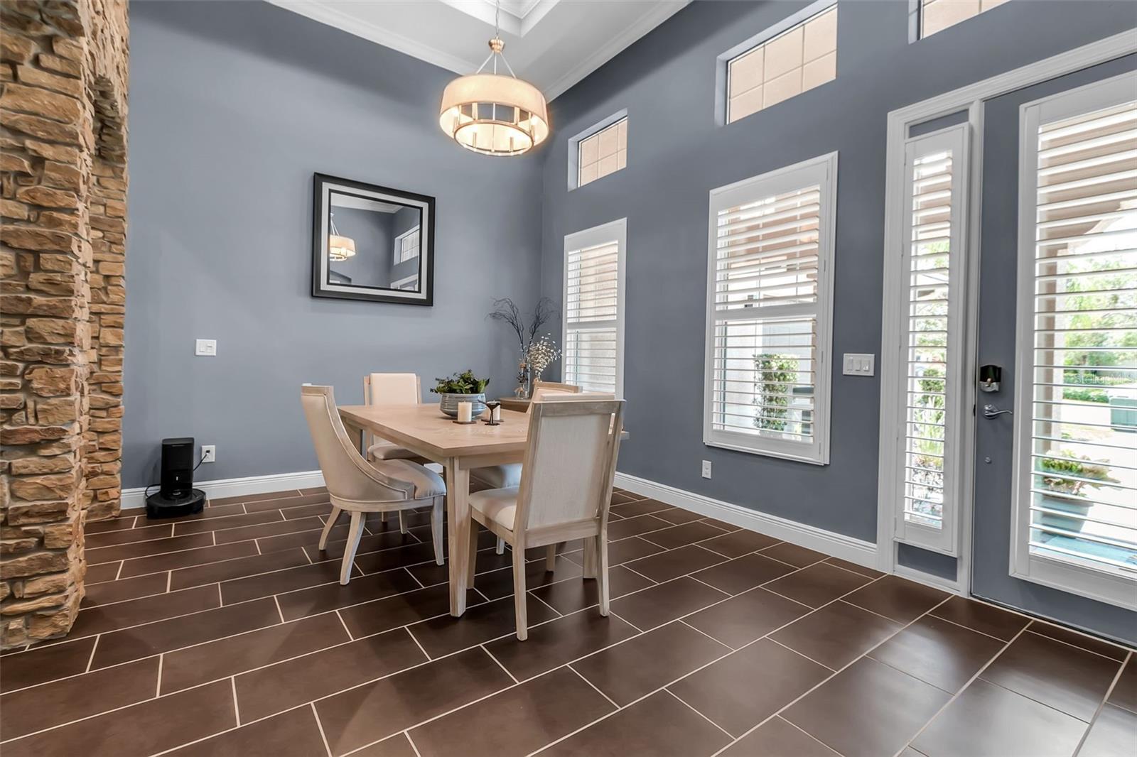 932 MANGROVE EDGE COURT