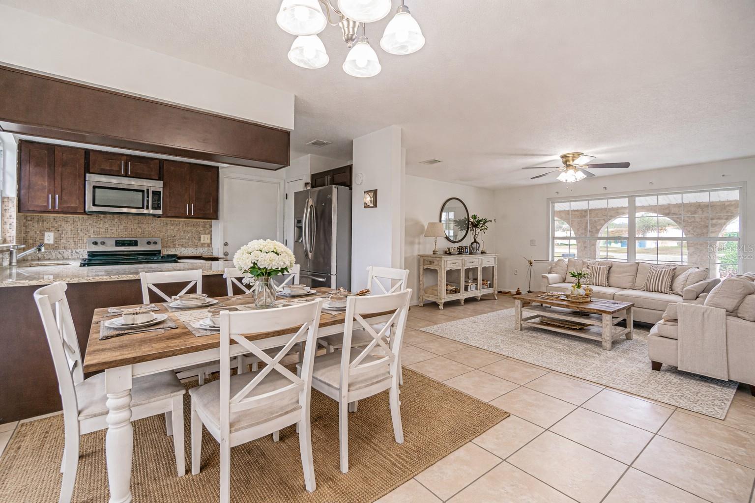 LAKE DOROTHEA GROVE - Residential