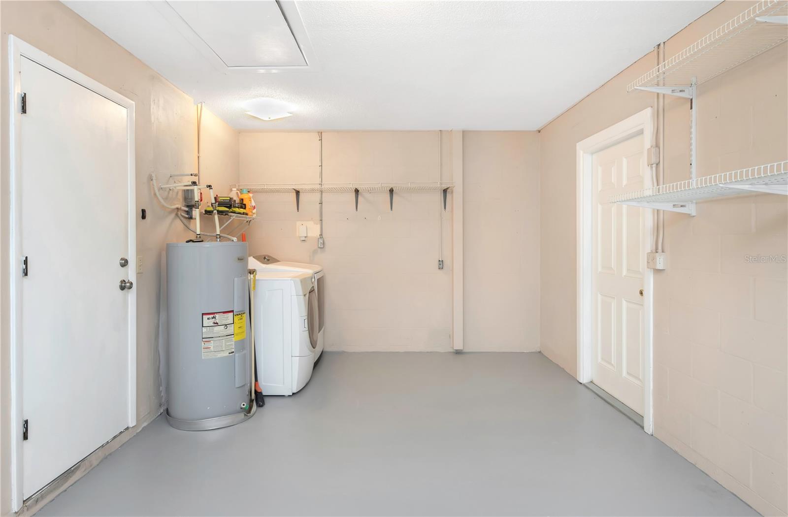 LAKE DOROTHEA GROVE - Residential