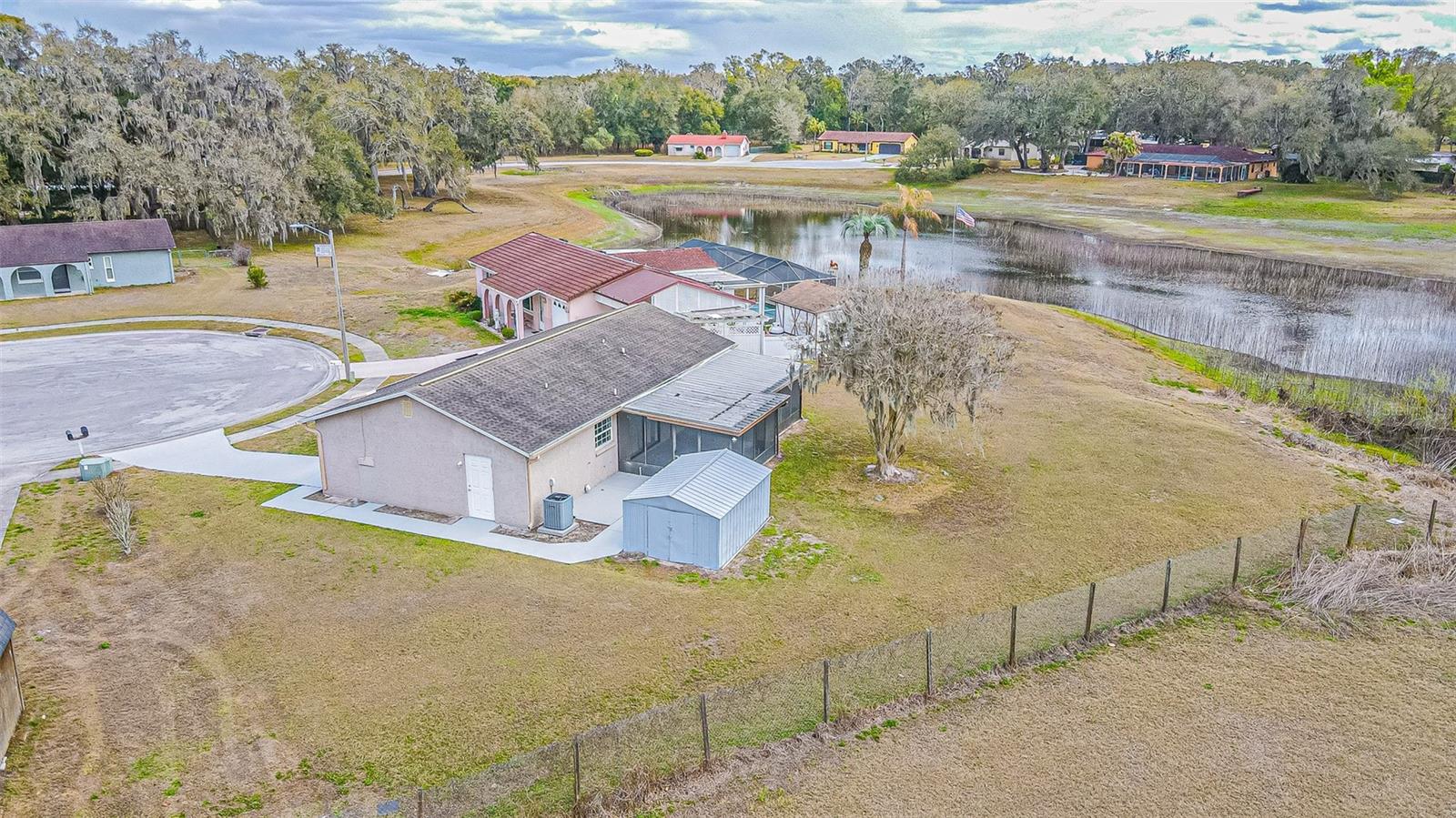 LAKE DOROTHEA GROVE - Residential