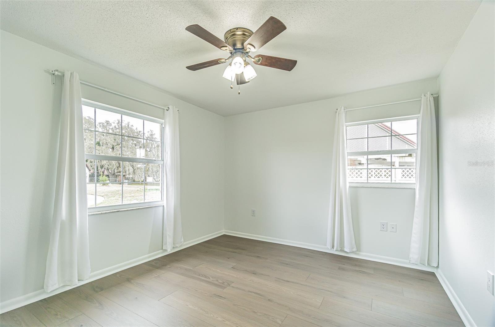 LAKE DOROTHEA GROVE - Residential