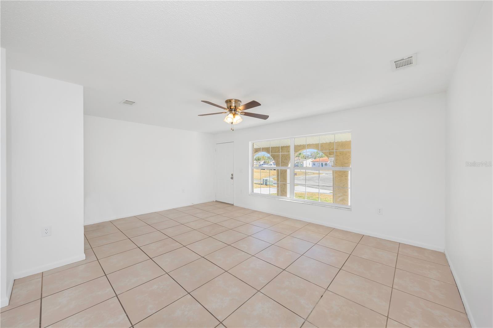 LAKE DOROTHEA GROVE - Residential