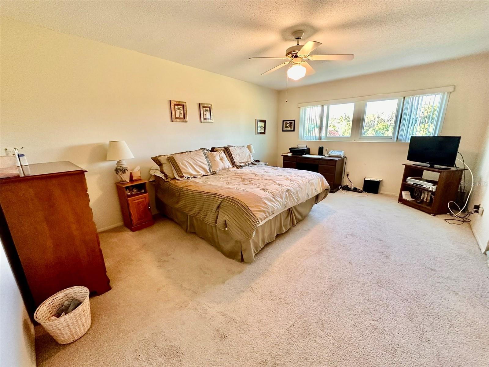 ON TOP OF THE WORLD - Residential