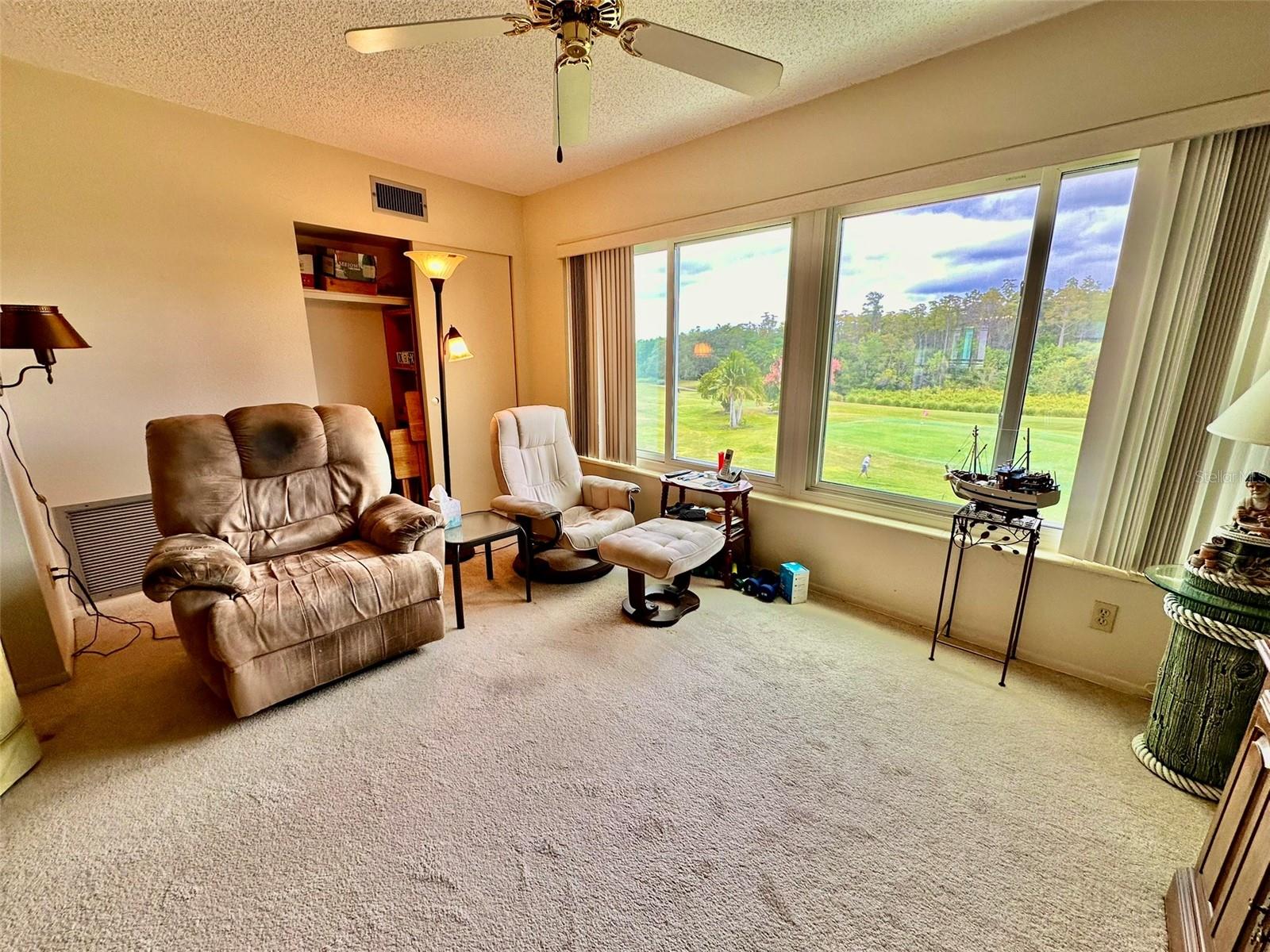 ON TOP OF THE WORLD - Residential