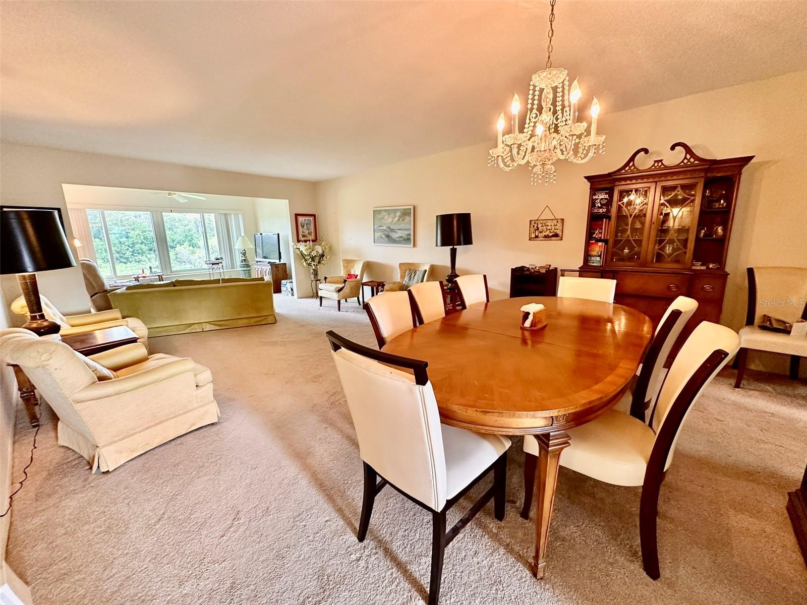 ON TOP OF THE WORLD - Residential