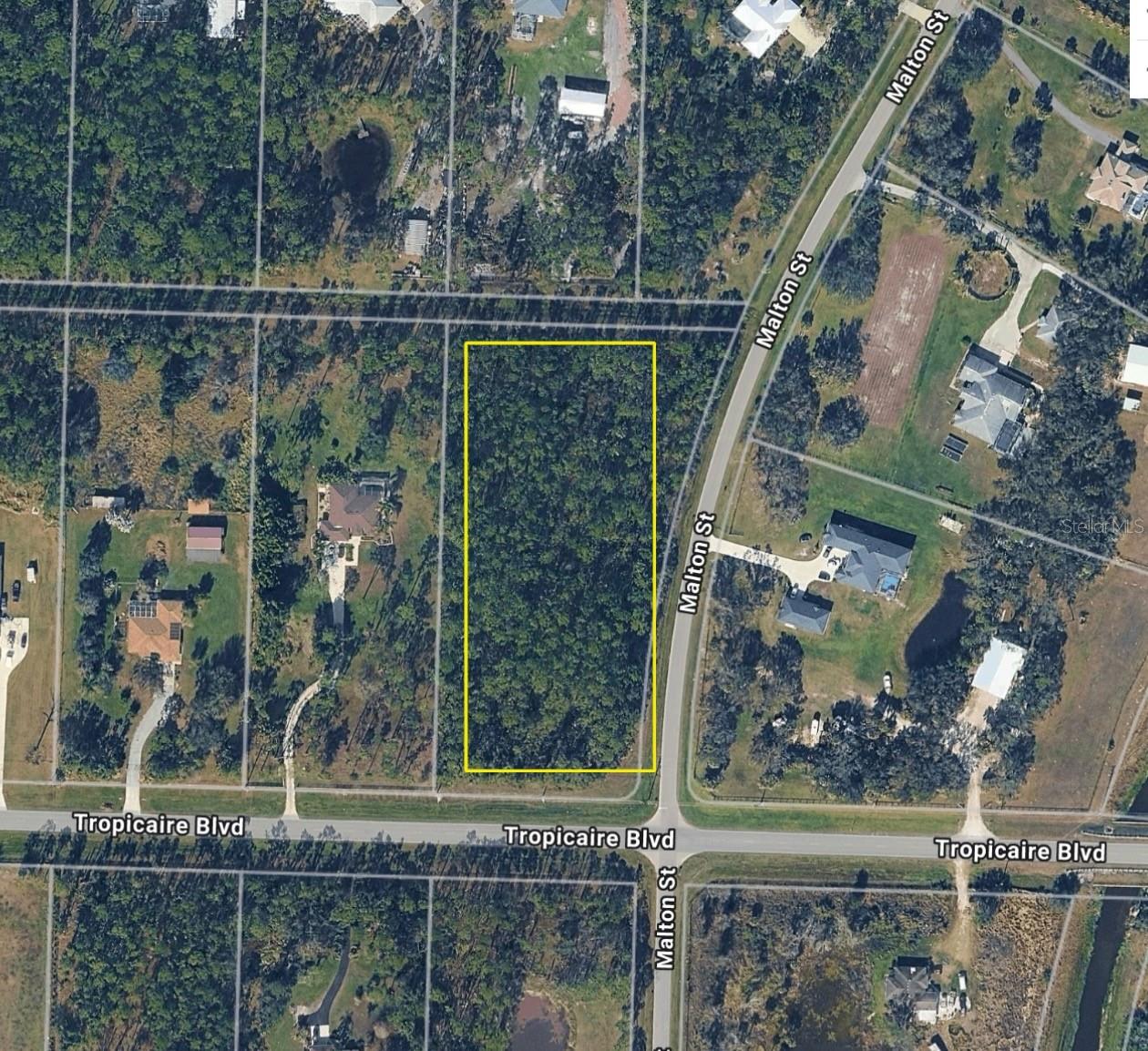 NORTH PORT CHARLOTTE ESTATES - Land