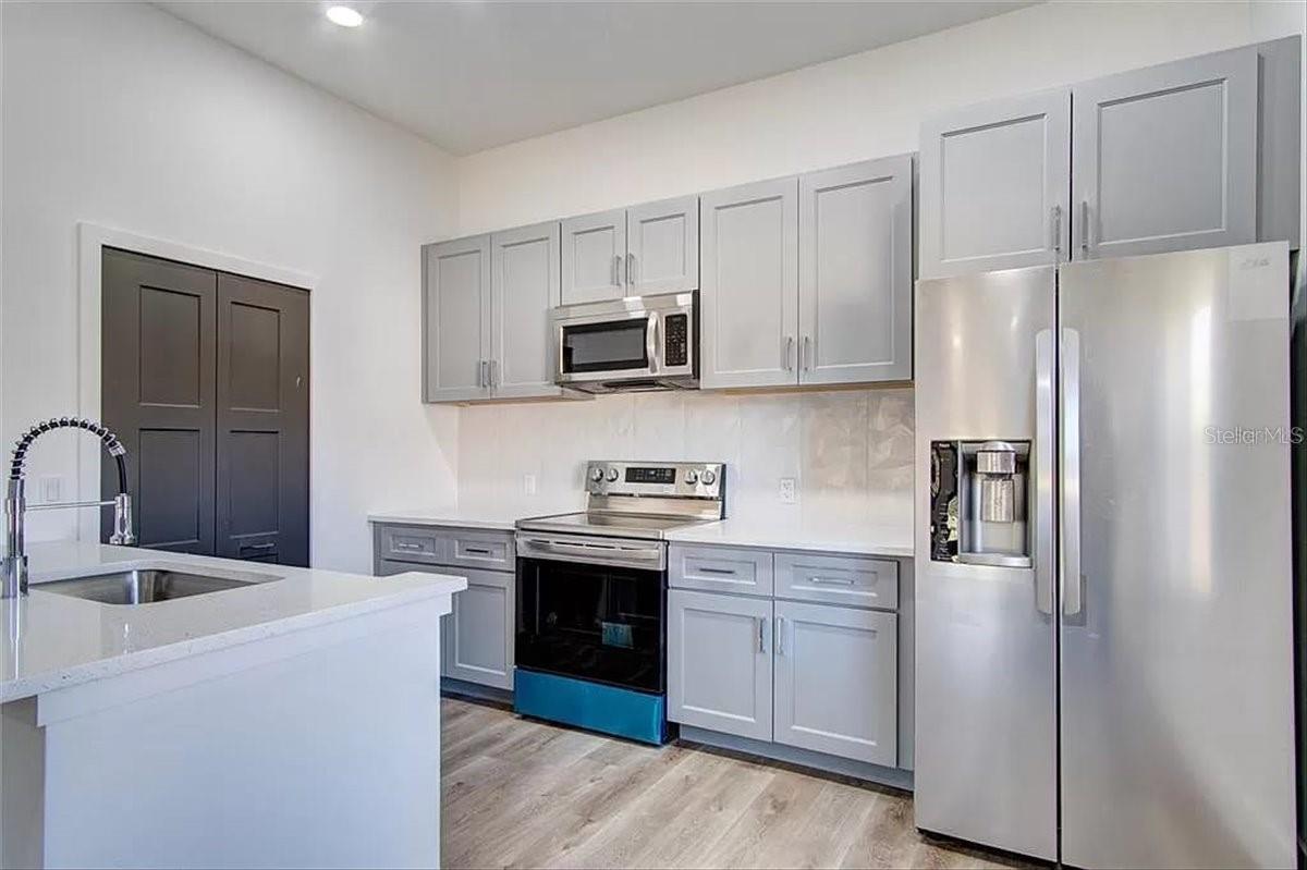 FOLSOM - Residential