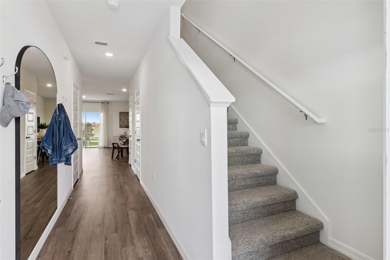 4352 BUTTERSCOTCH CIRCLE