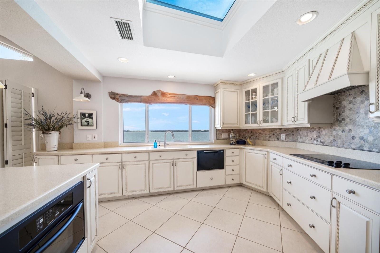 BELLEVUE ESTATES ISLAND 1ST ADD - Residential