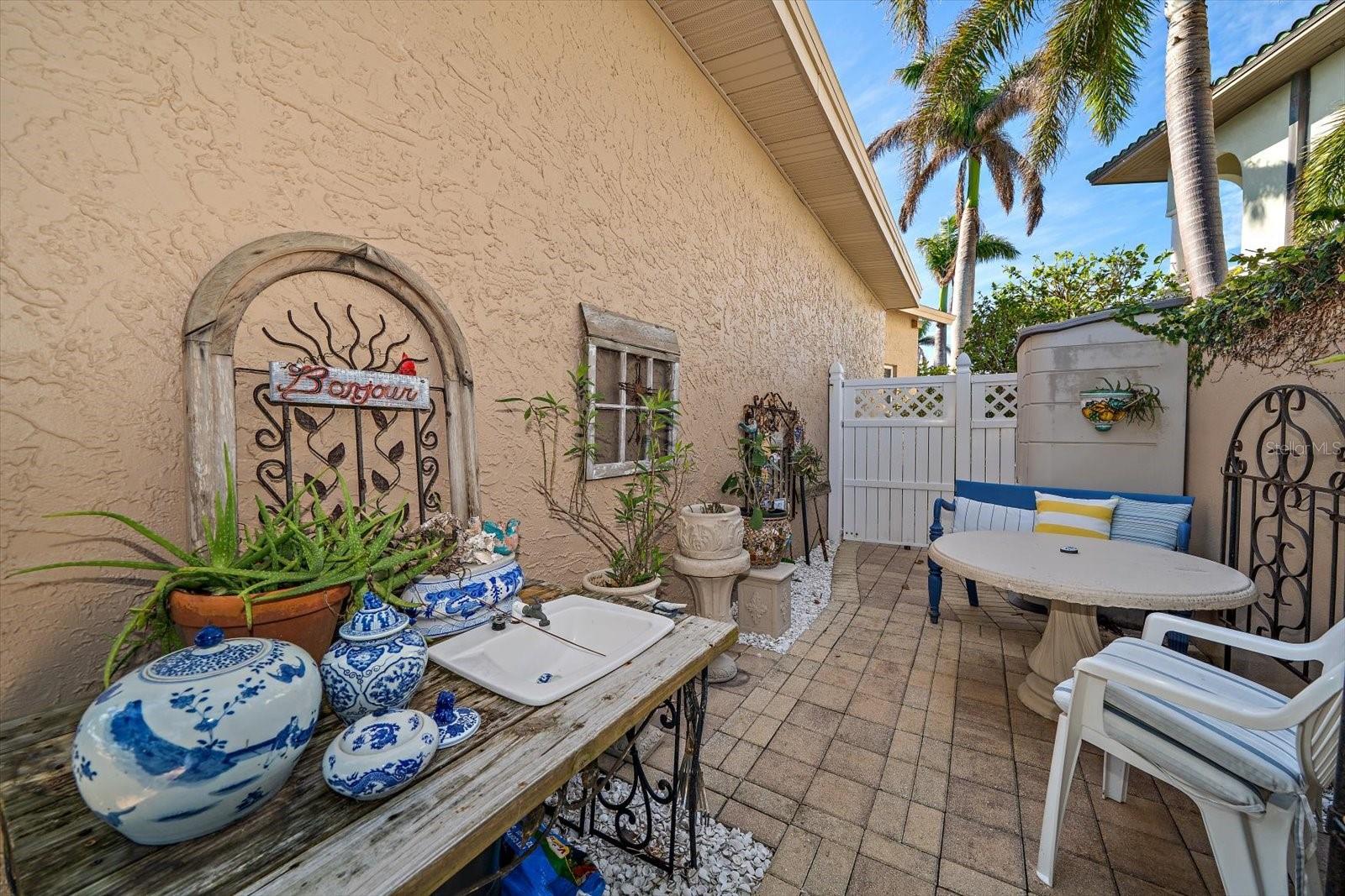 BELLEVUE ESTATES ISLAND 1ST ADD - Residential