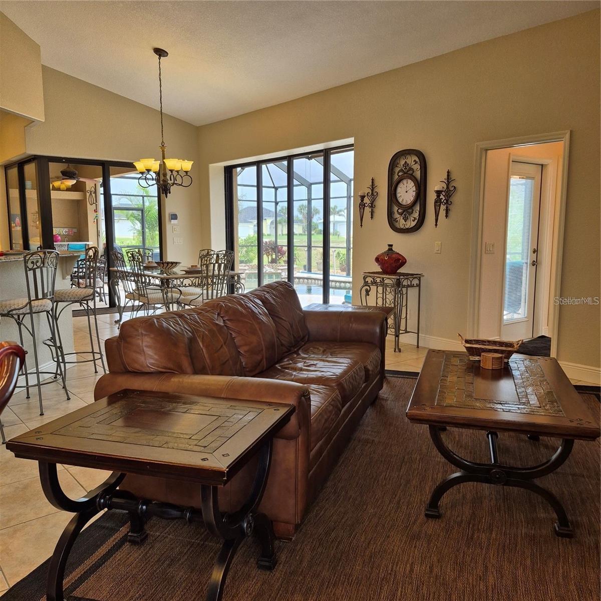 ROTONDA WHITE MARSH - Residential Lease