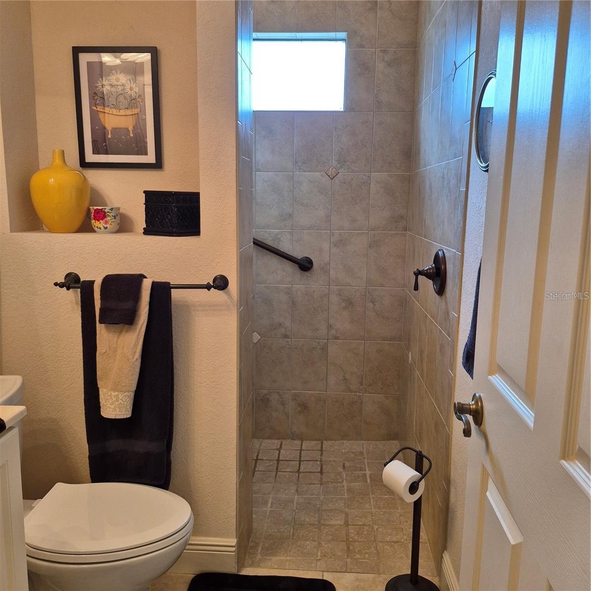 ROTONDA WHITE MARSH - Residential Lease