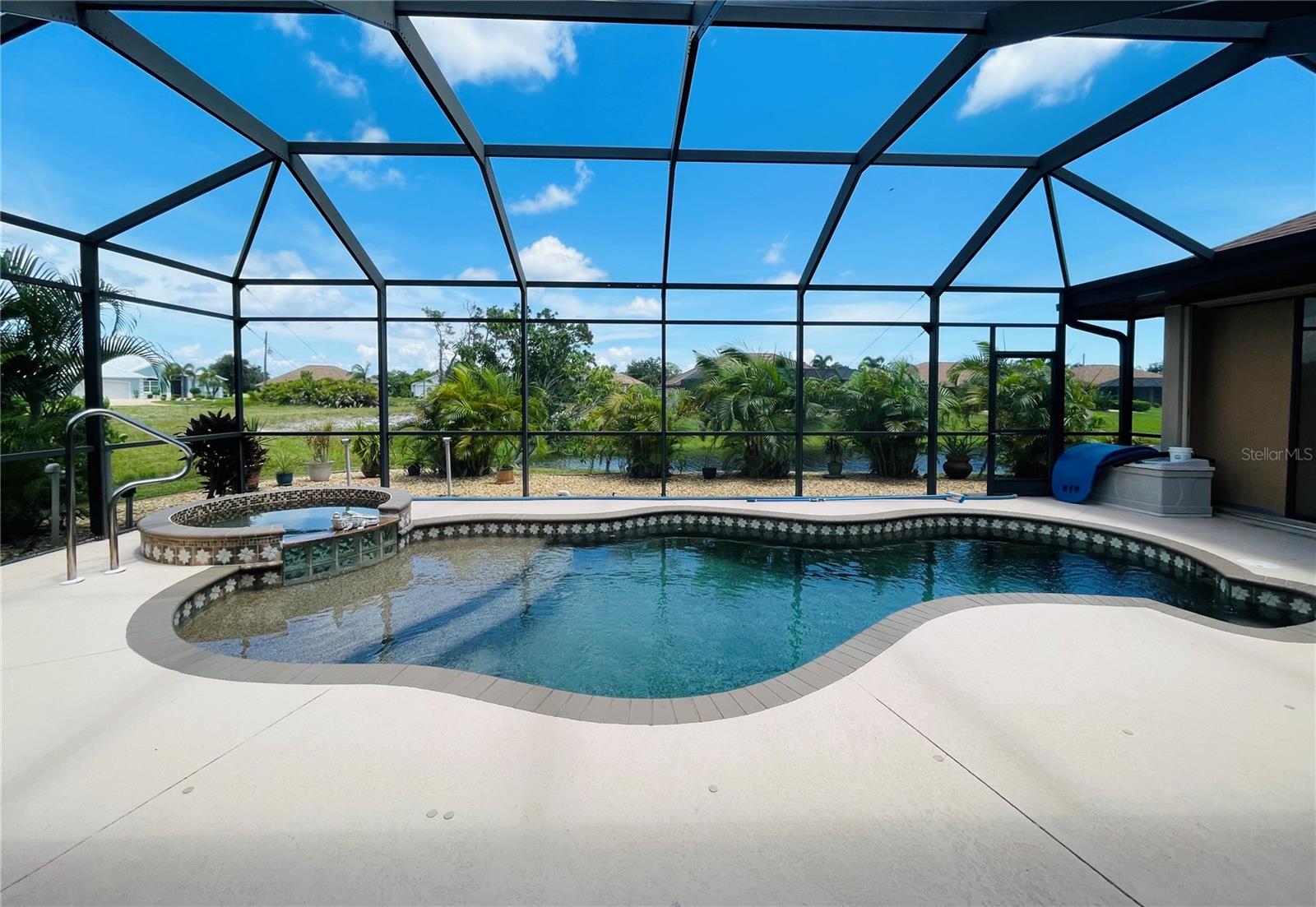 ROTONDA WHITE MARSH - Residential Lease