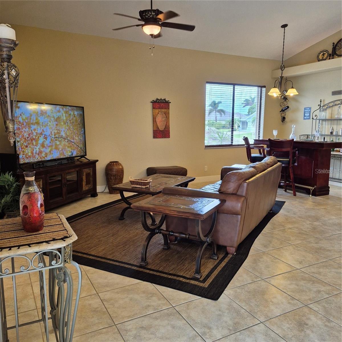 ROTONDA WHITE MARSH - Residential Lease