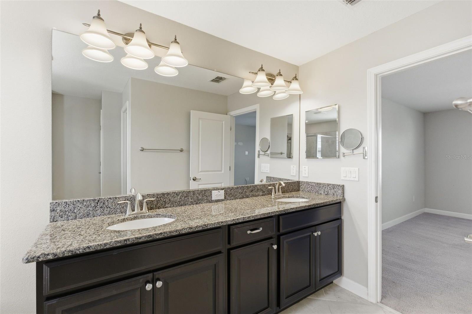 OAKS AT SHADY CREEK PH 1 - Residential Lease