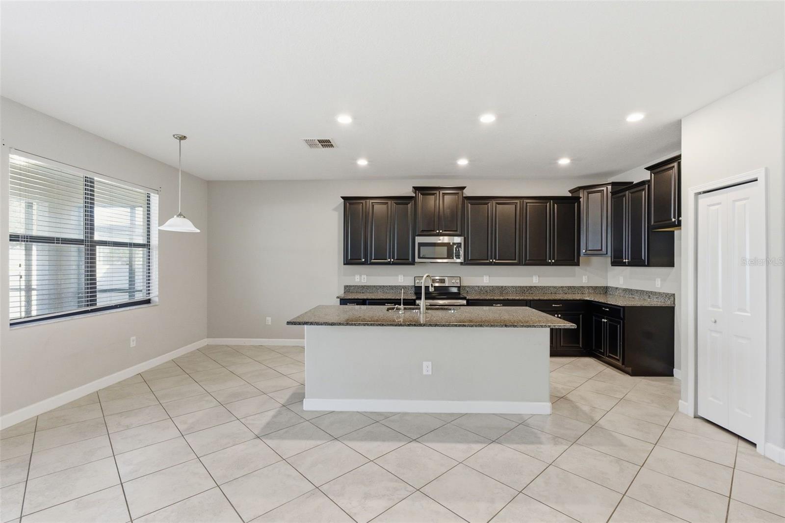 OAKS AT SHADY CREEK PH 1 - Residential Lease