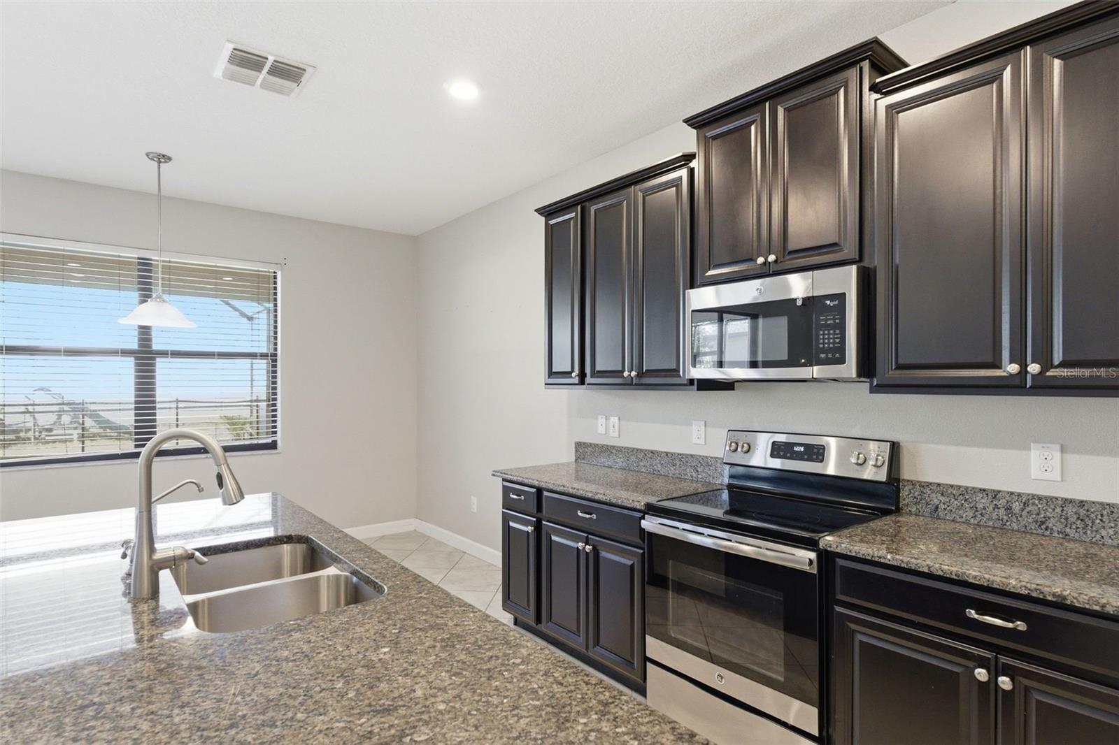 OAKS AT SHADY CREEK PH 1 - Residential Lease