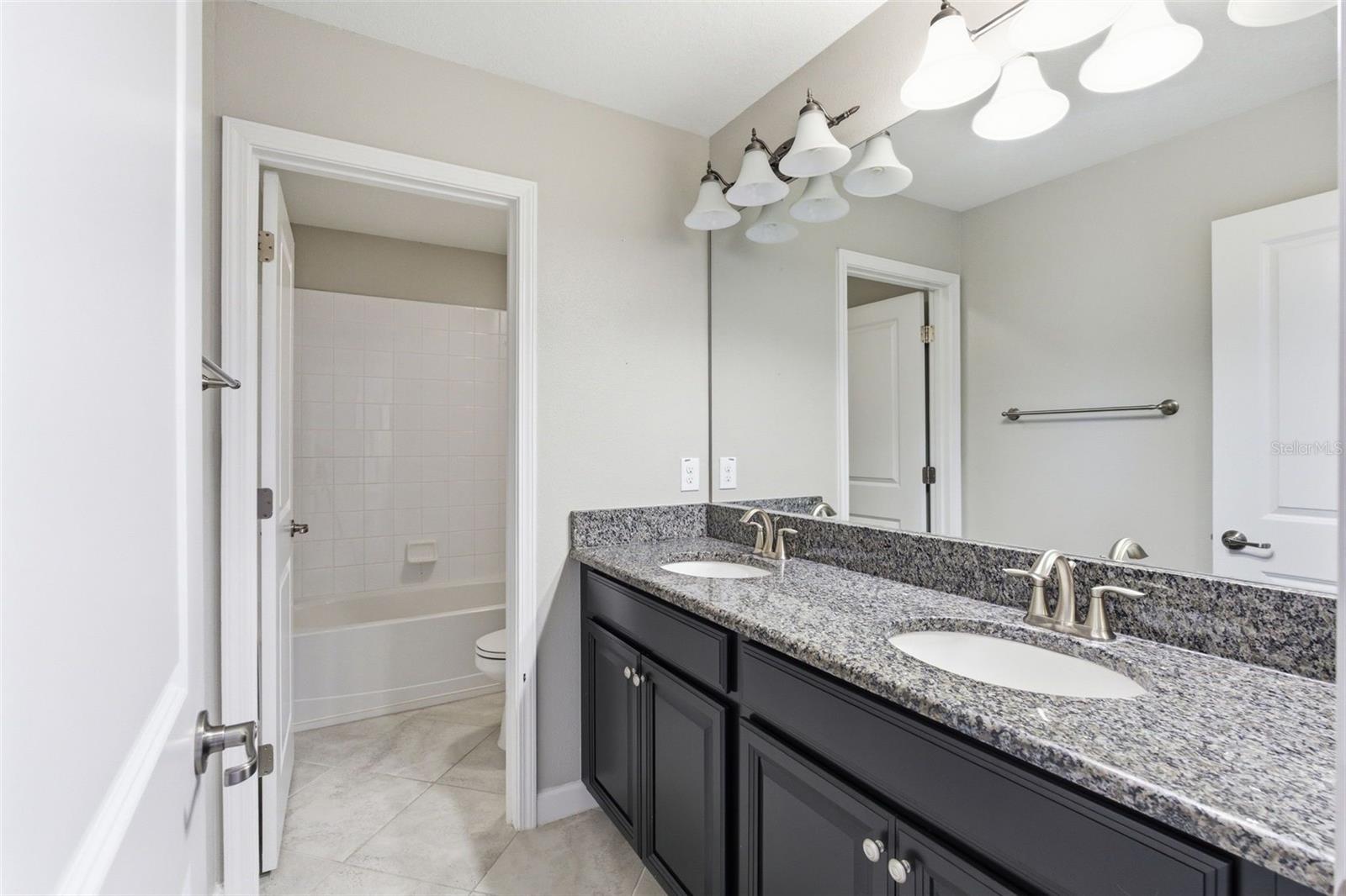 OAKS AT SHADY CREEK PH 1 - Residential Lease