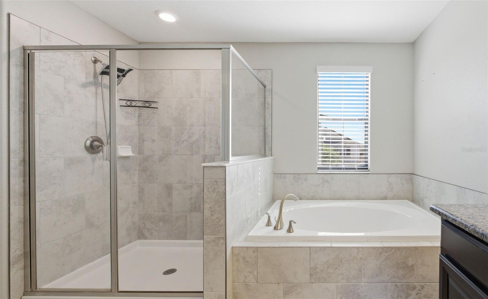 OAKS AT SHADY CREEK PH 1 - Residential Lease