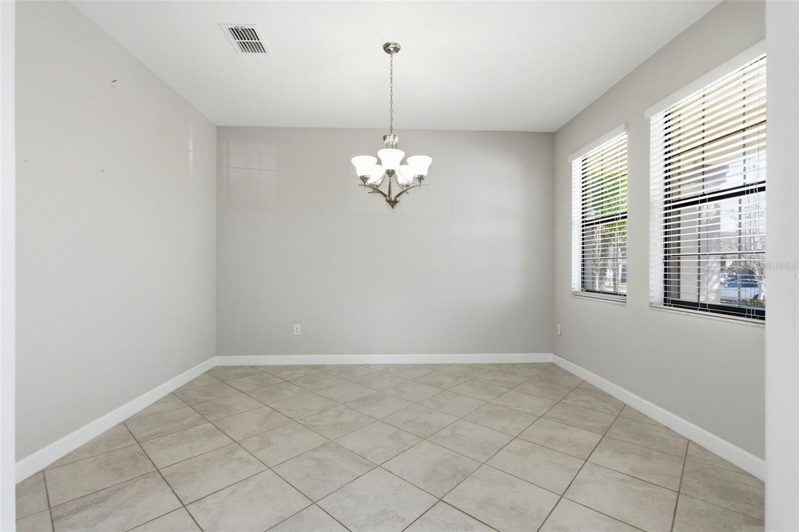 OAKS AT SHADY CREEK PH 1 - Residential Lease