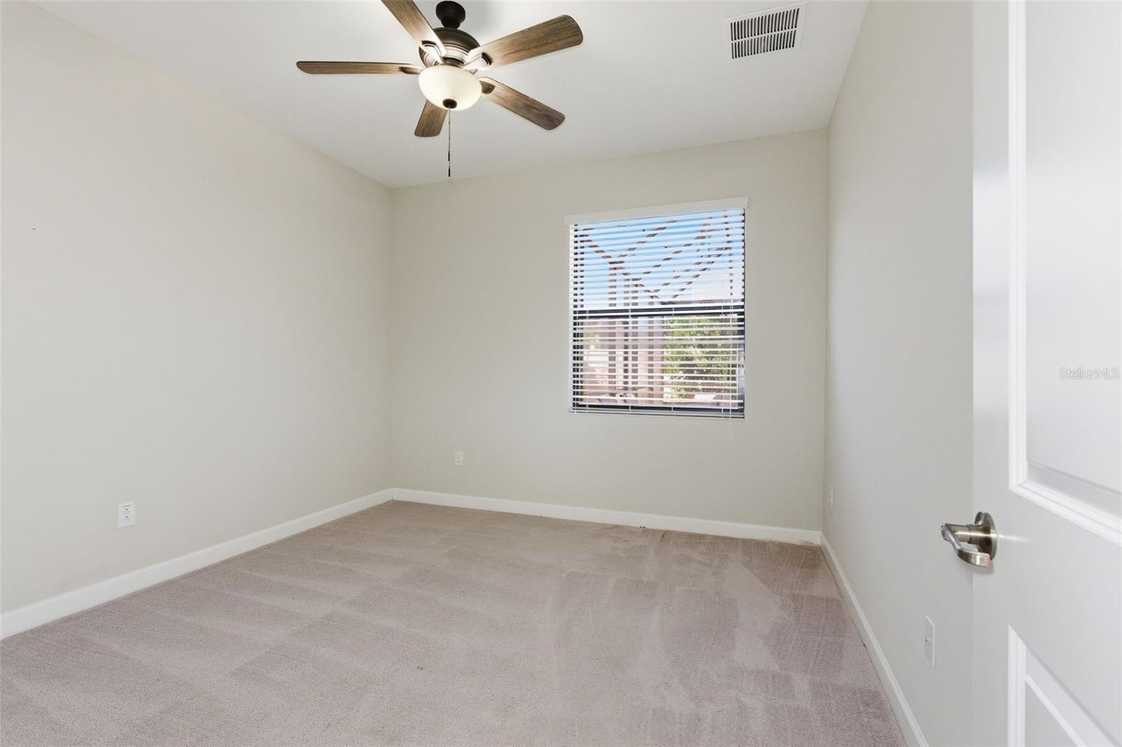 OAKS AT SHADY CREEK PH 1 - Residential Lease