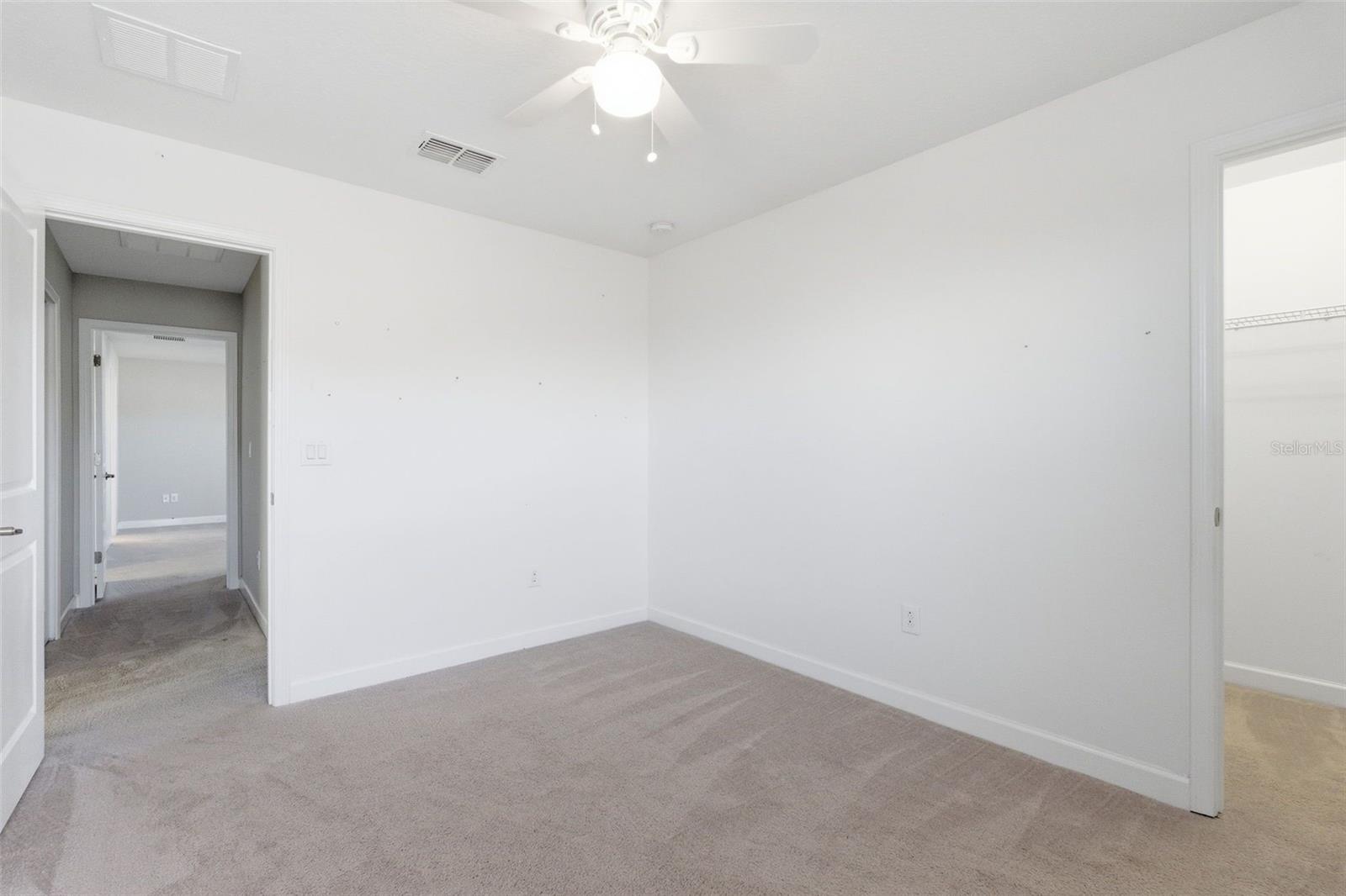 OAKS AT SHADY CREEK PH 1 - Residential Lease