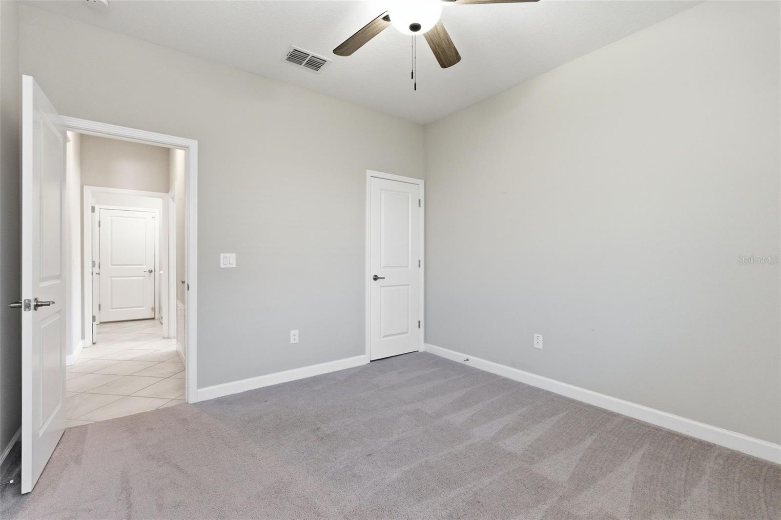 OAKS AT SHADY CREEK PH 1 - Residential Lease