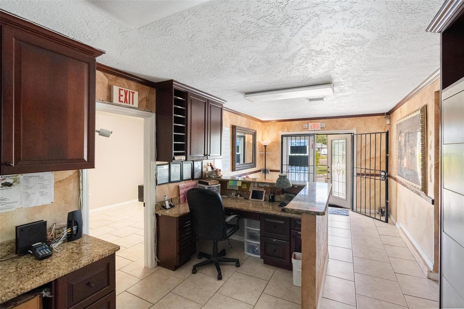 DISSTON GARDENS - Commercial Sale