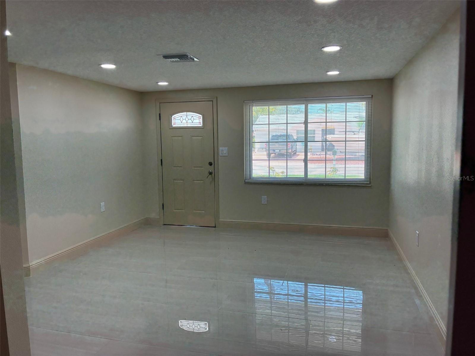 HUDSON BEACH ESTATES UN 3 REV - Residential Lease