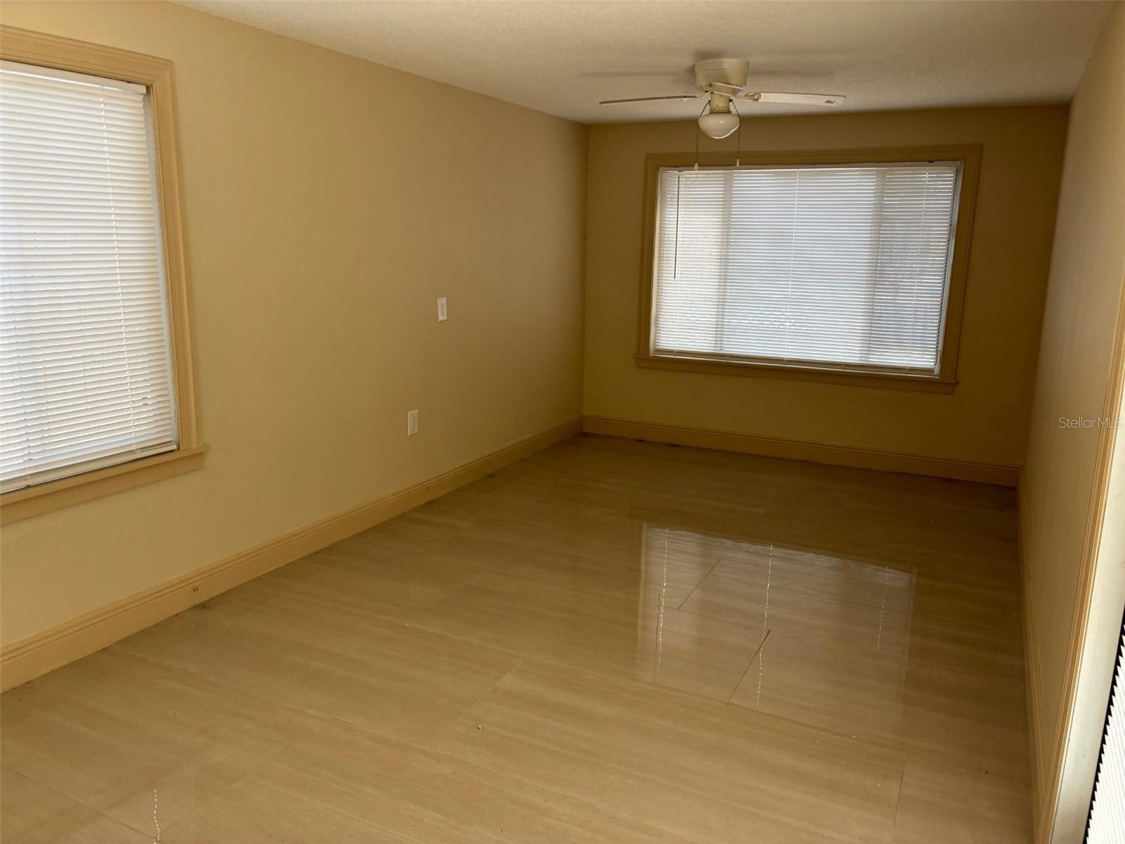 HUDSON BEACH ESTATES UN 3 REV - Residential Lease