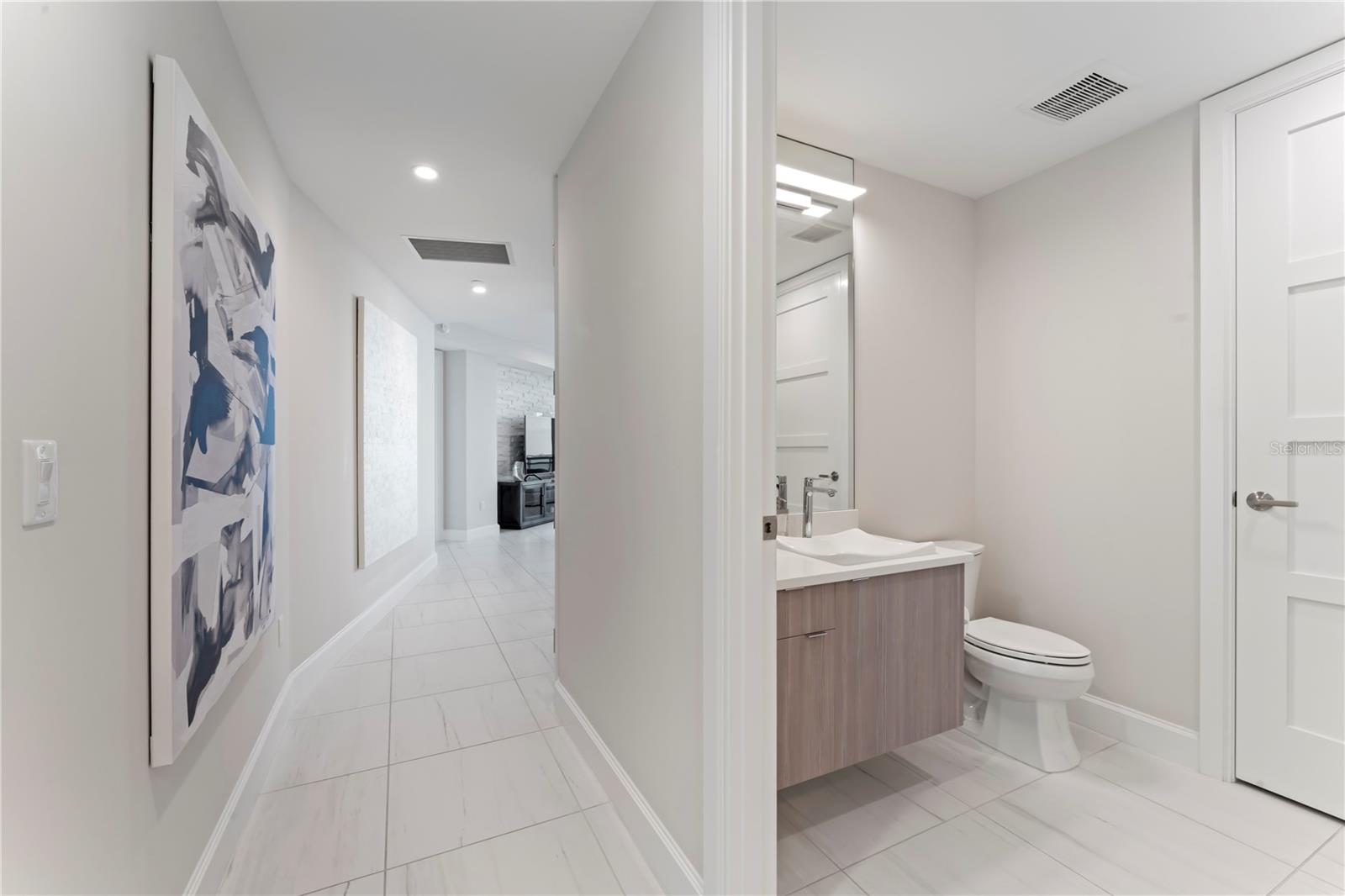 VIRAGE BAYSHORE - Residential