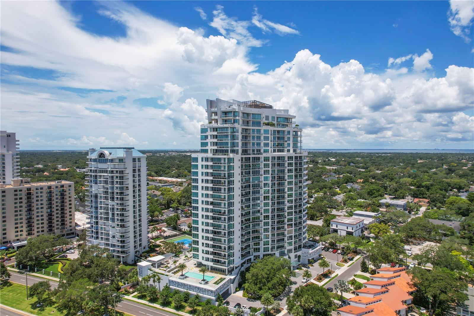 VIRAGE BAYSHORE - Residential