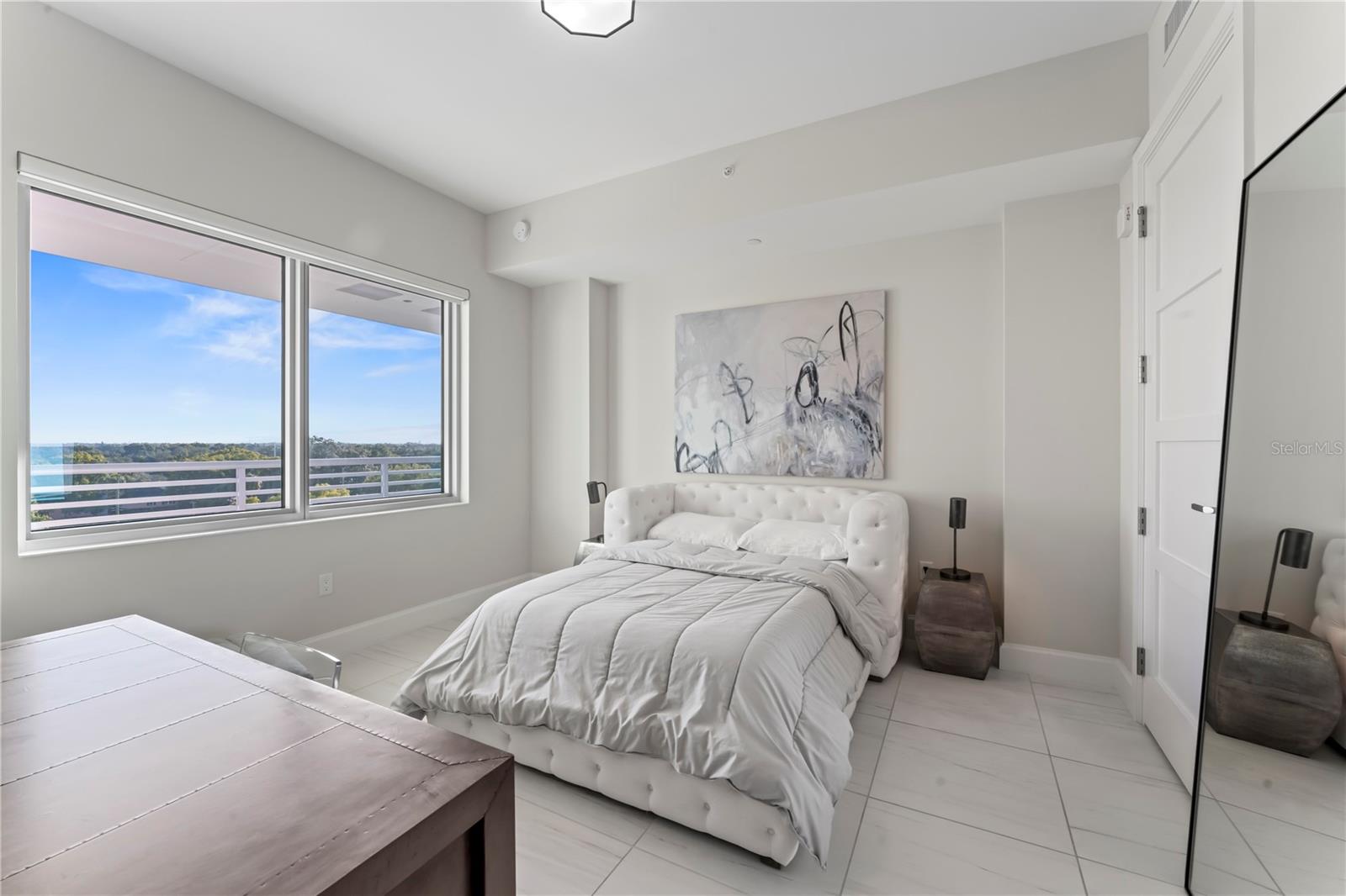 VIRAGE BAYSHORE - Residential