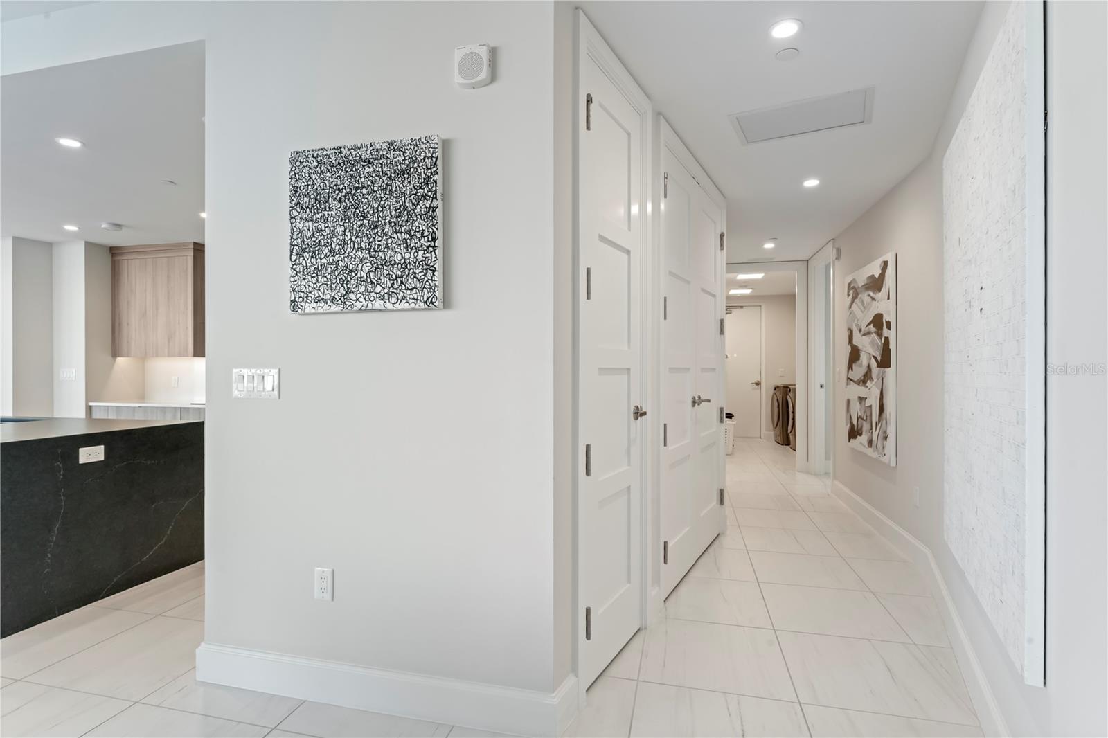 VIRAGE BAYSHORE - Residential