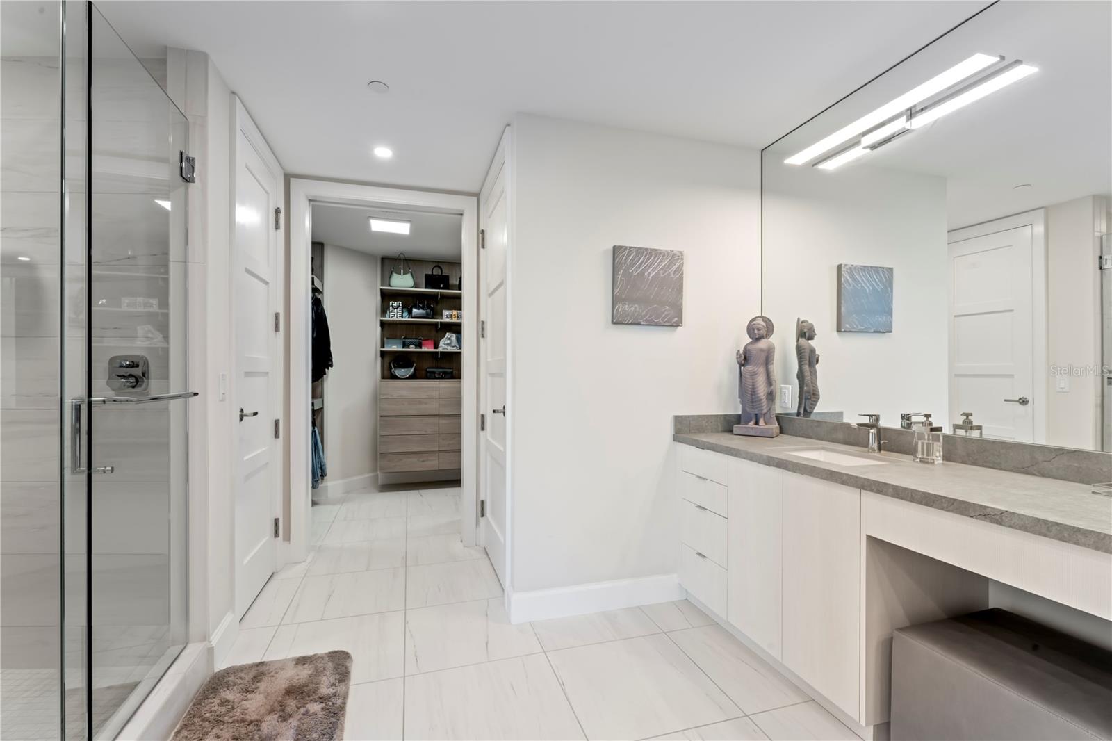 VIRAGE BAYSHORE - Residential