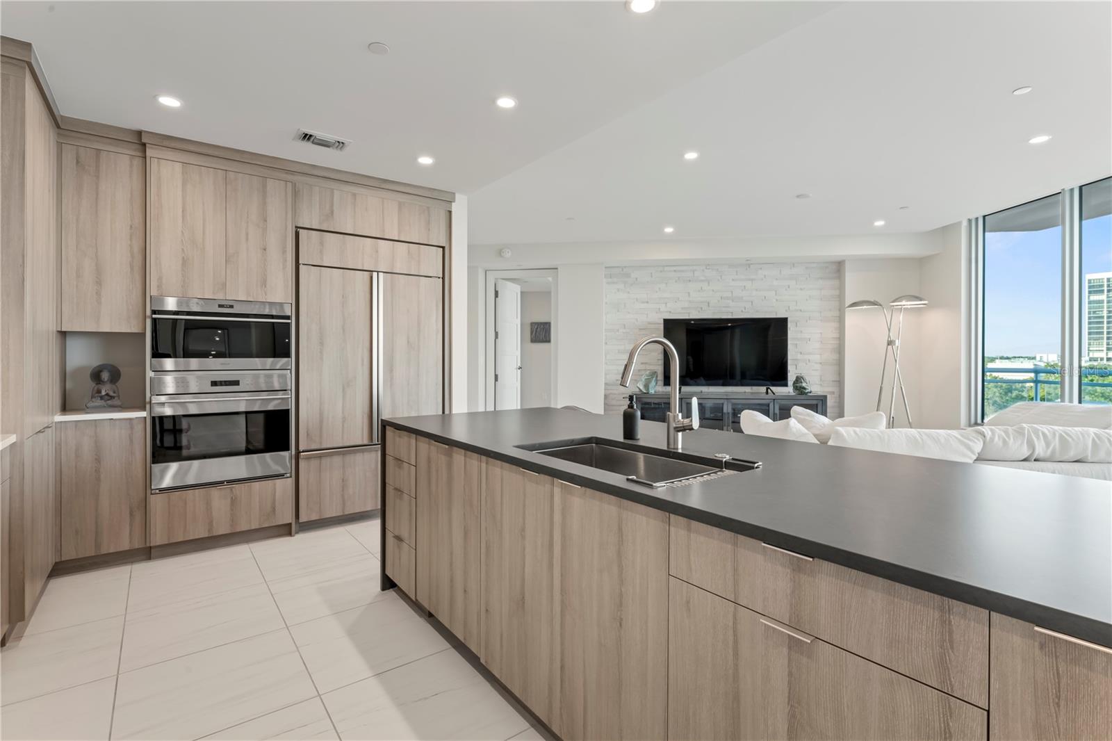 VIRAGE BAYSHORE - Residential