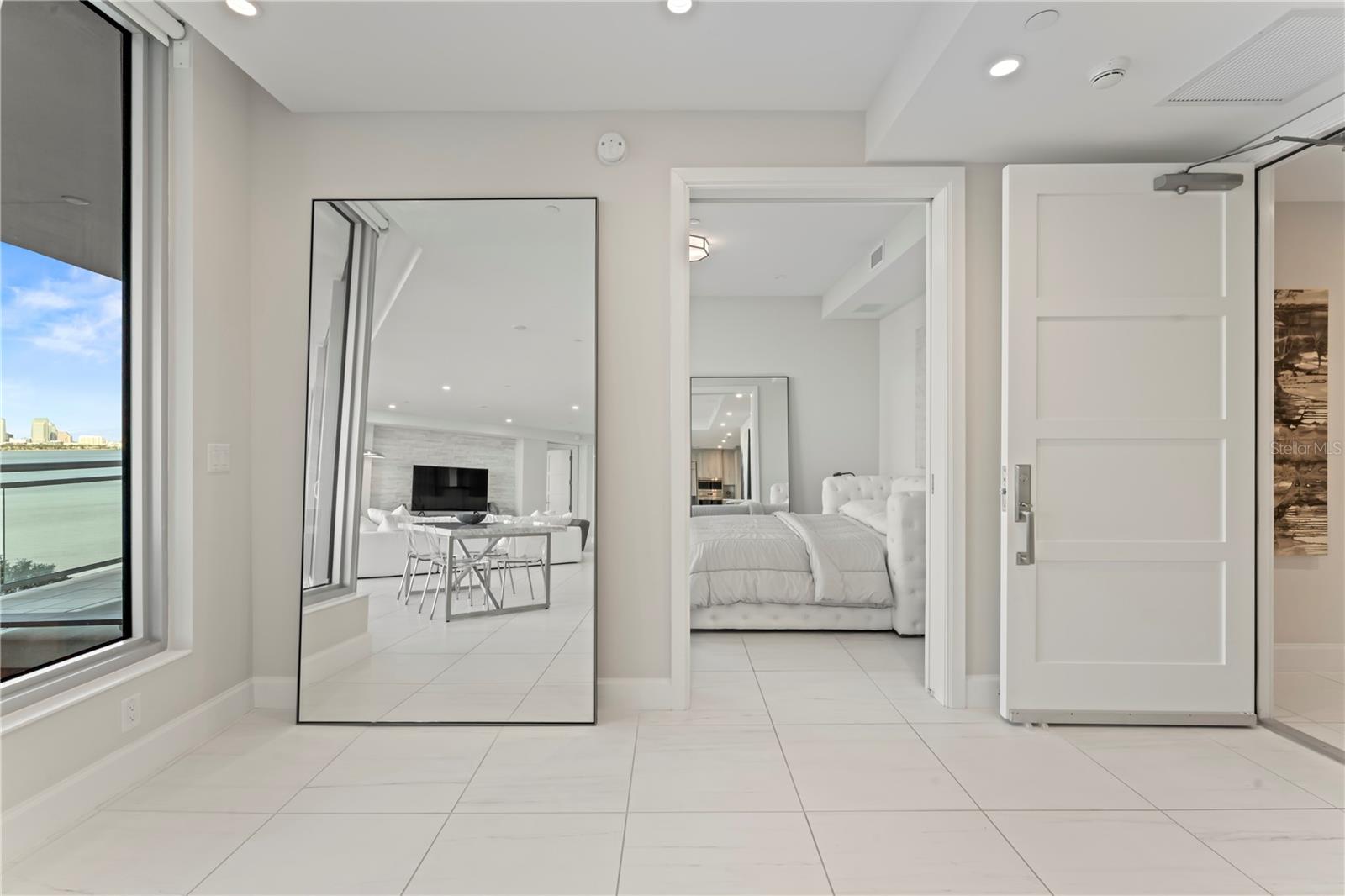 VIRAGE BAYSHORE - Residential