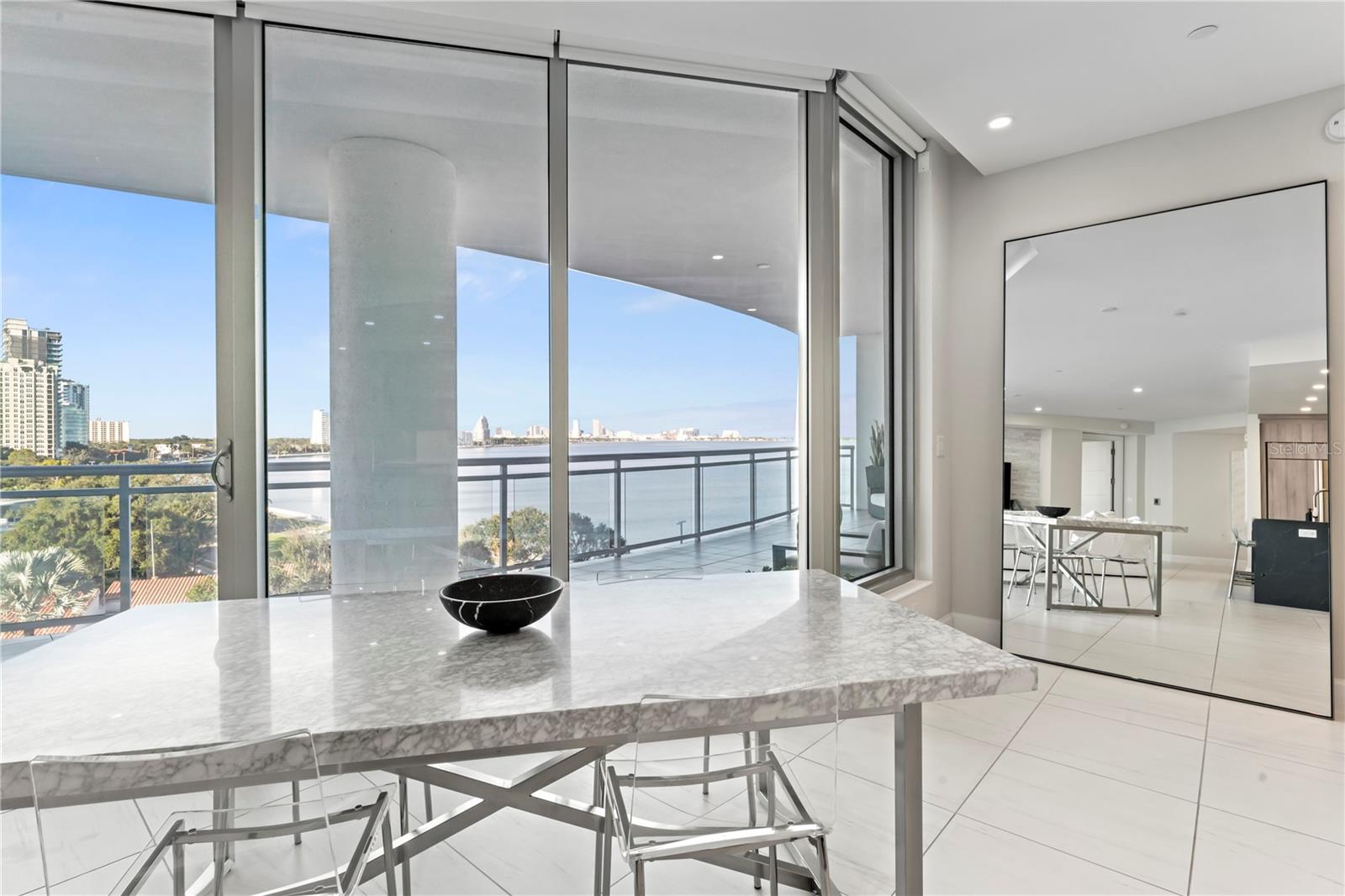 VIRAGE BAYSHORE - Residential