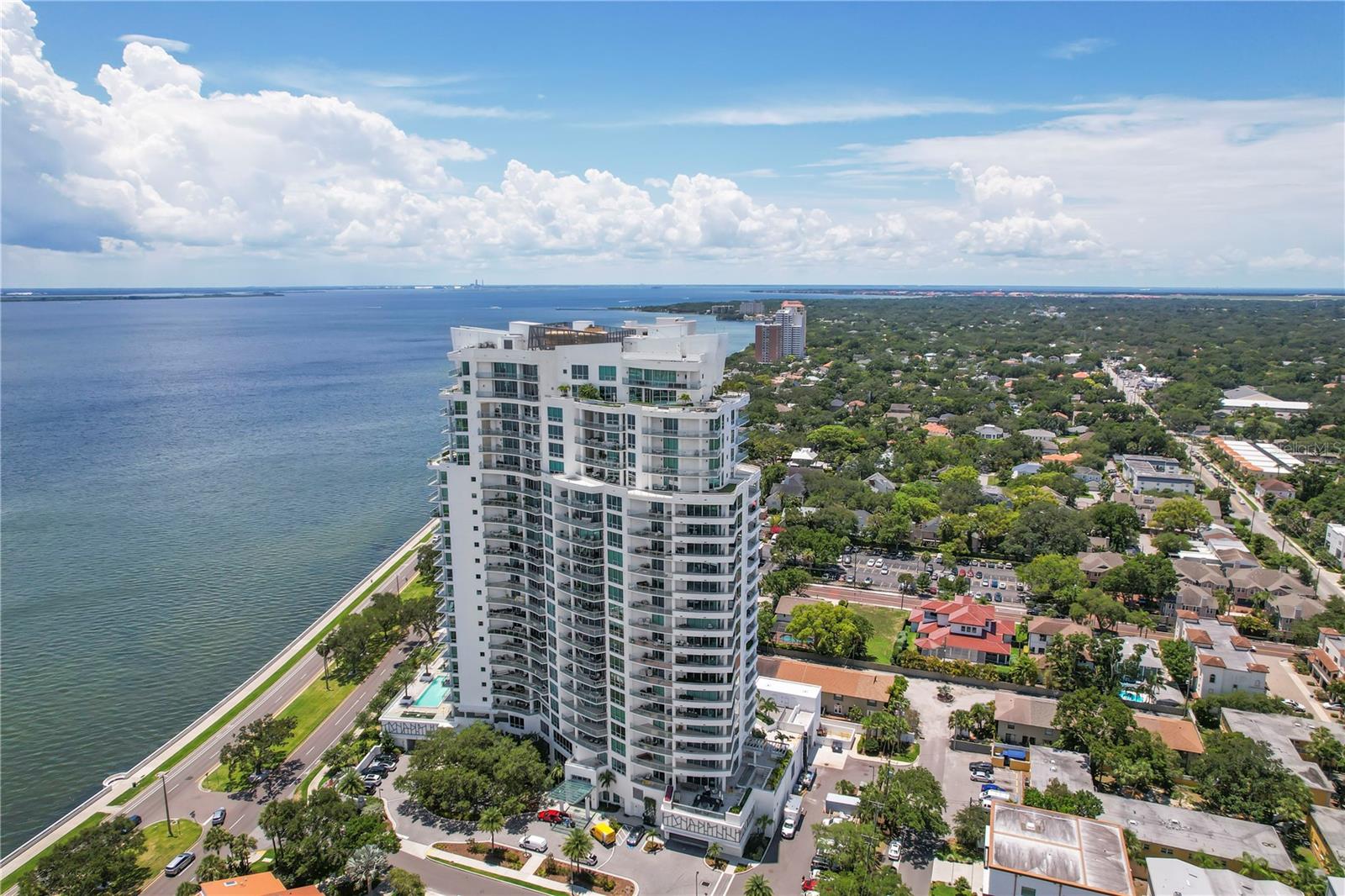 VIRAGE BAYSHORE - Residential