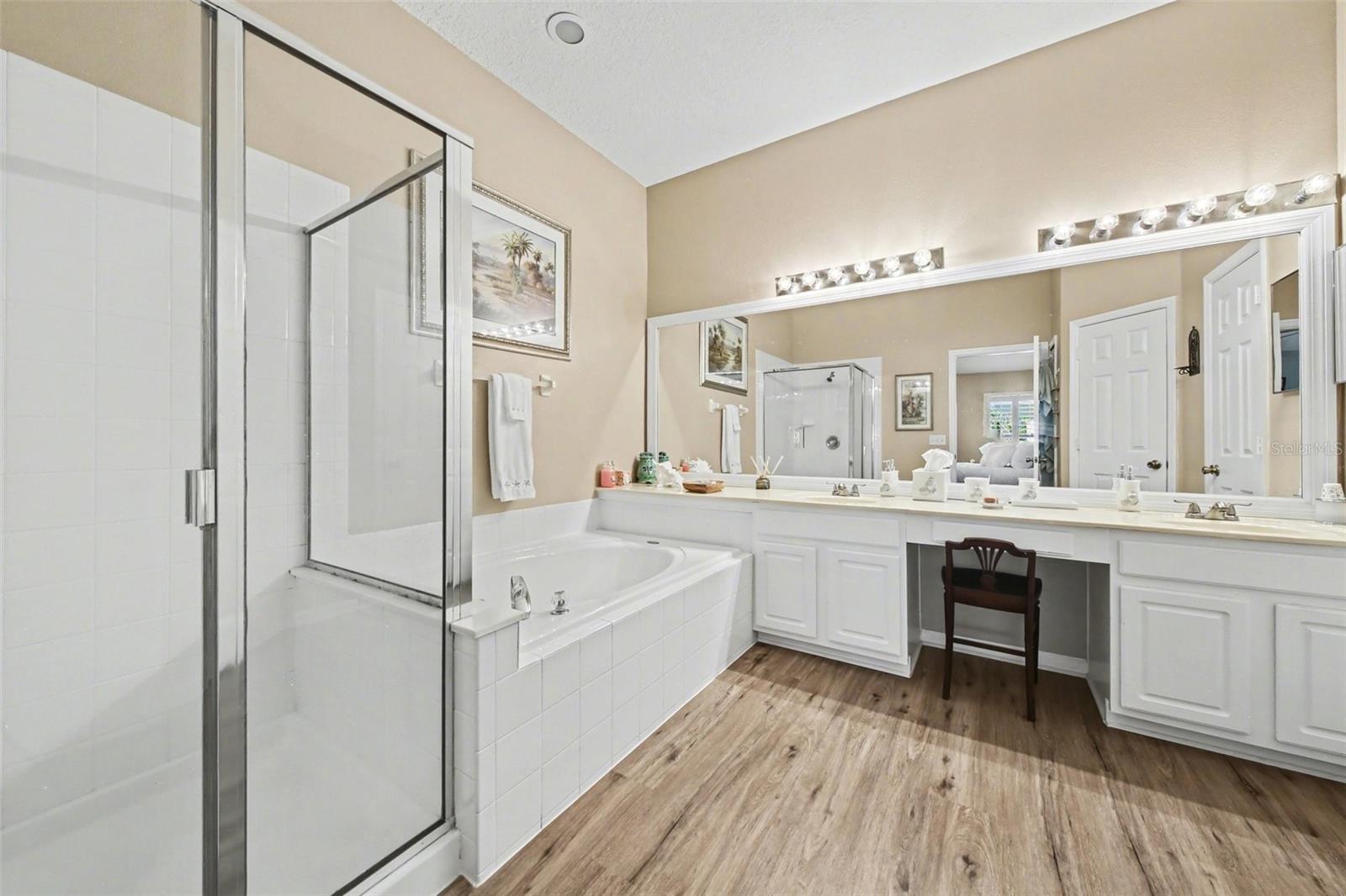 OAKHURST RESERVE UNIT ONE - Residential