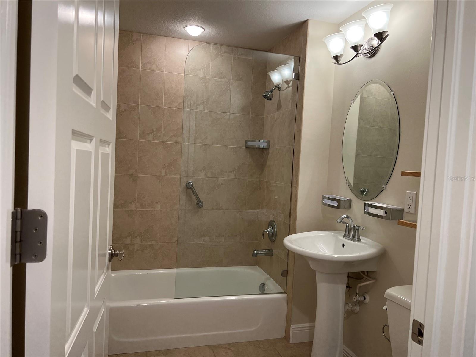 CTRUS PARK - Residential Lease