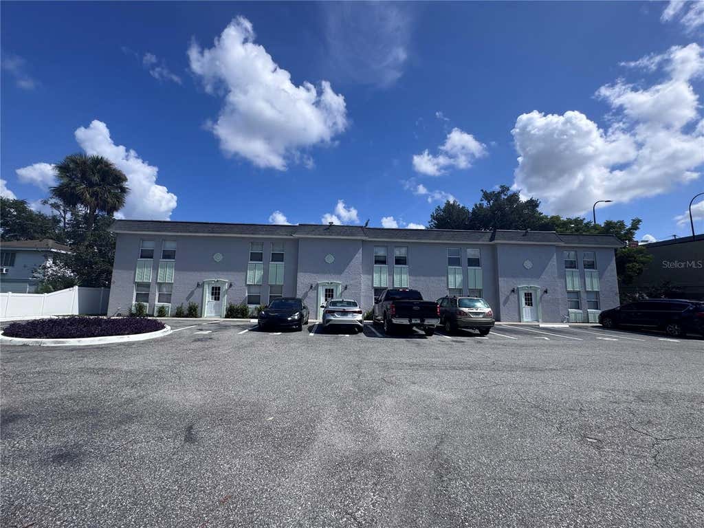 Photo of 115 E Smith Street #8, Orlando, FL 32804 (MLS # O6432682)