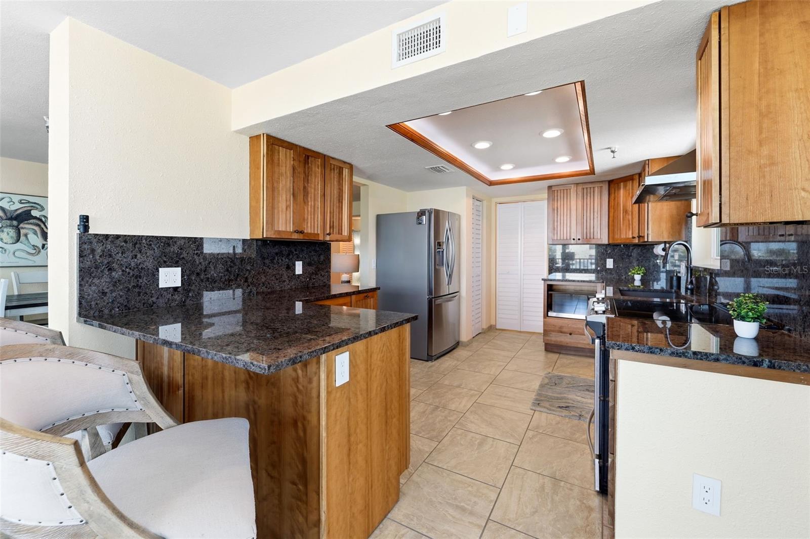 MADEIRA TOWERS CONDO - Residential